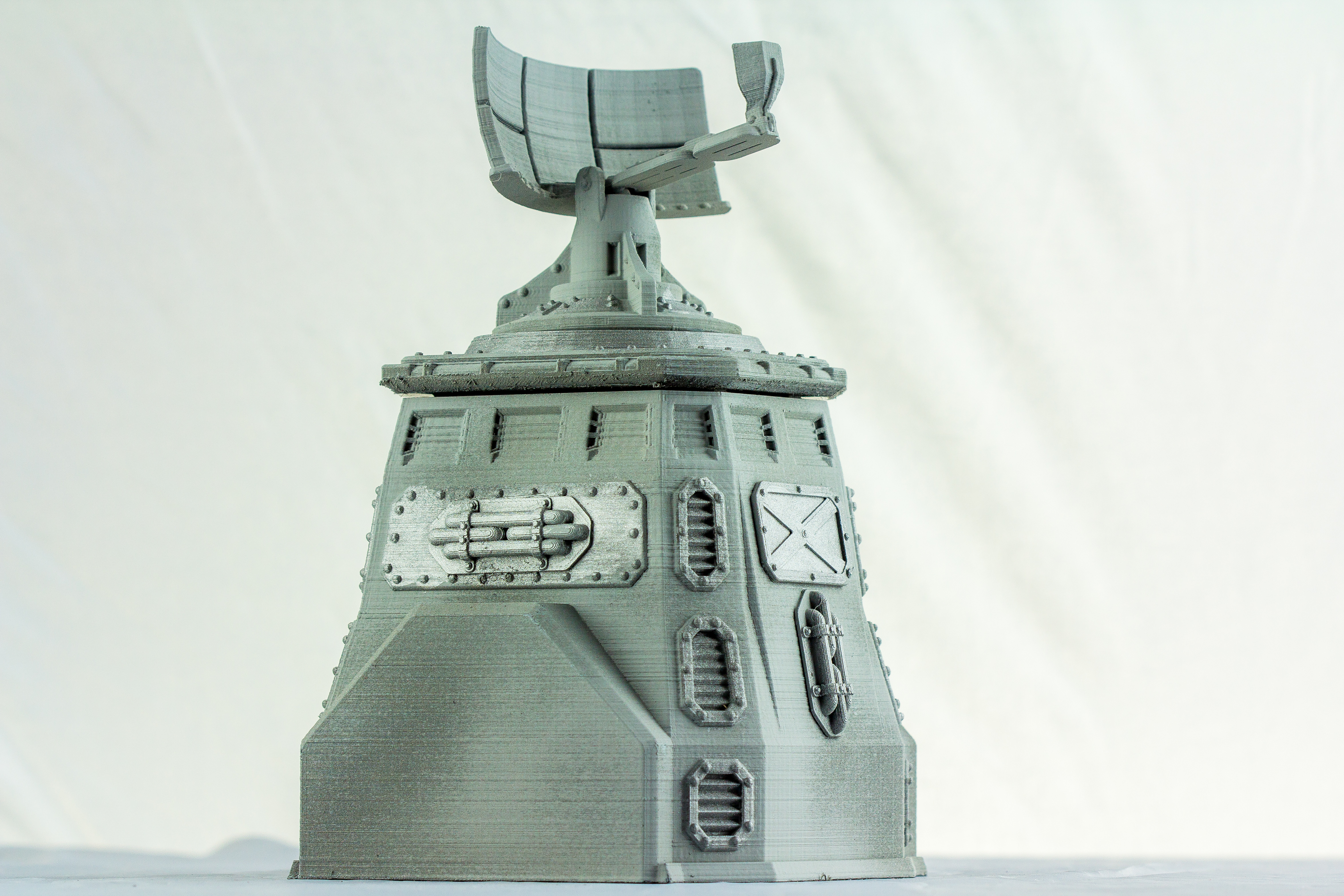 Terrain 4 Print: Sci-Fi armored Tower with radar dish